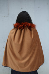 EVENTYR KAPPE PELS 1