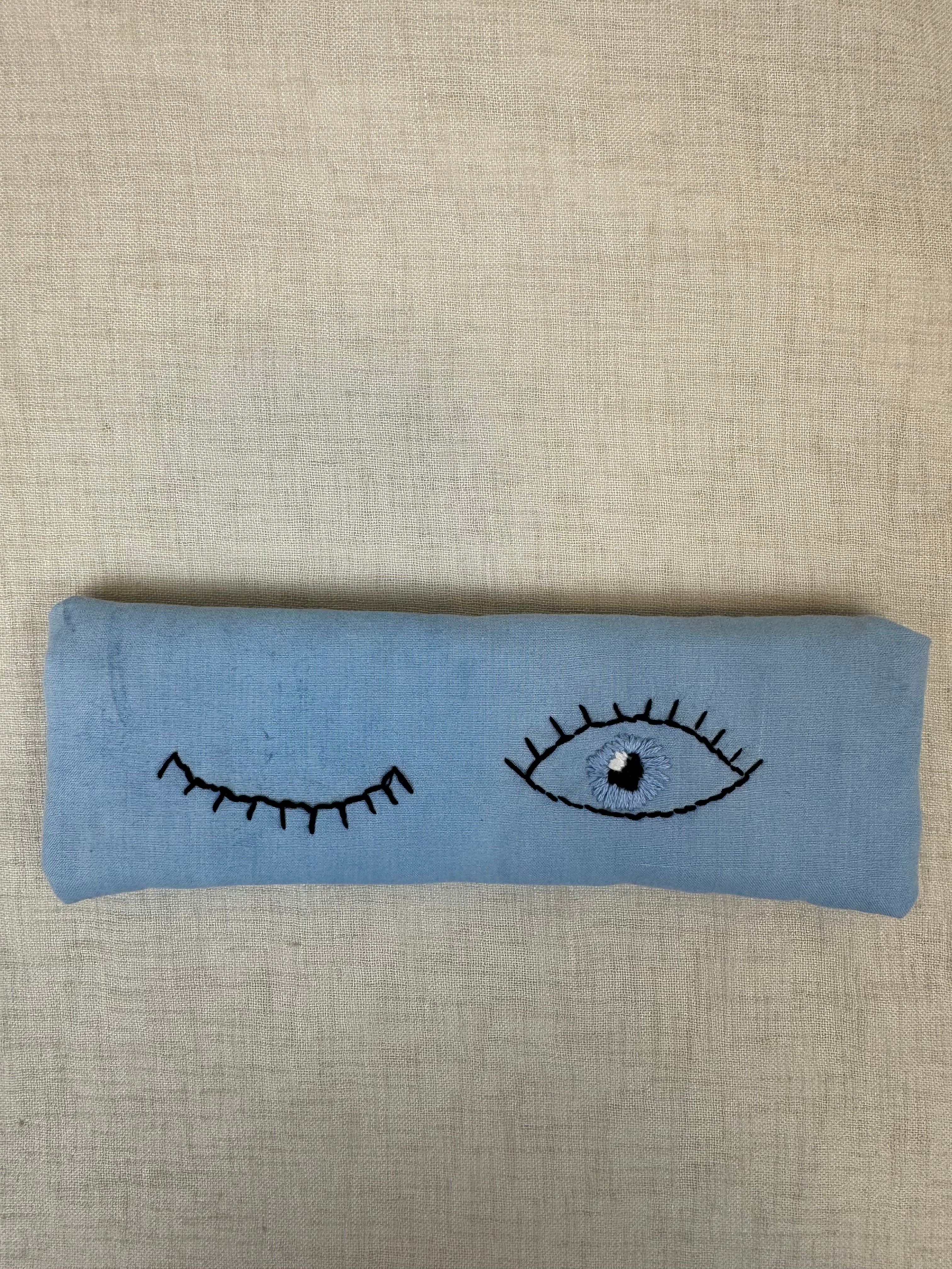 EYE Pillow 81