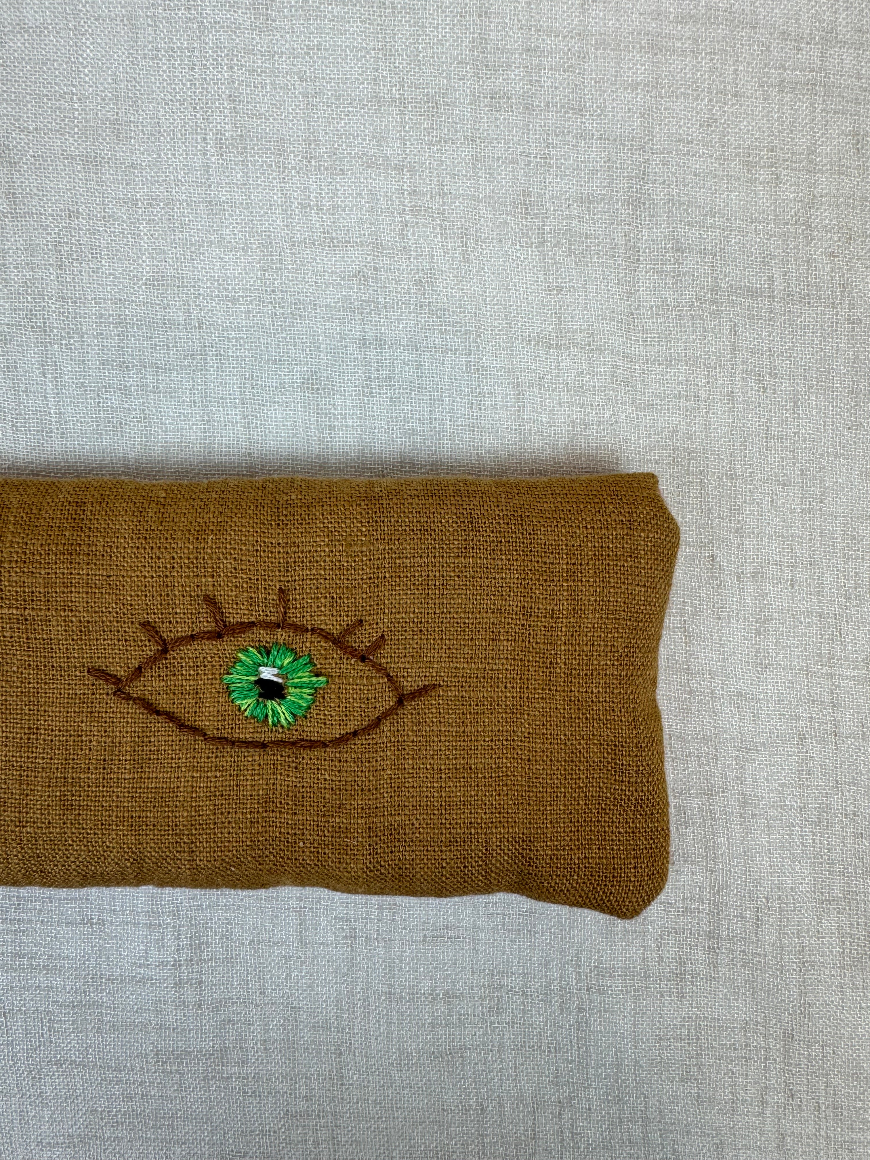EYE Pillow 82