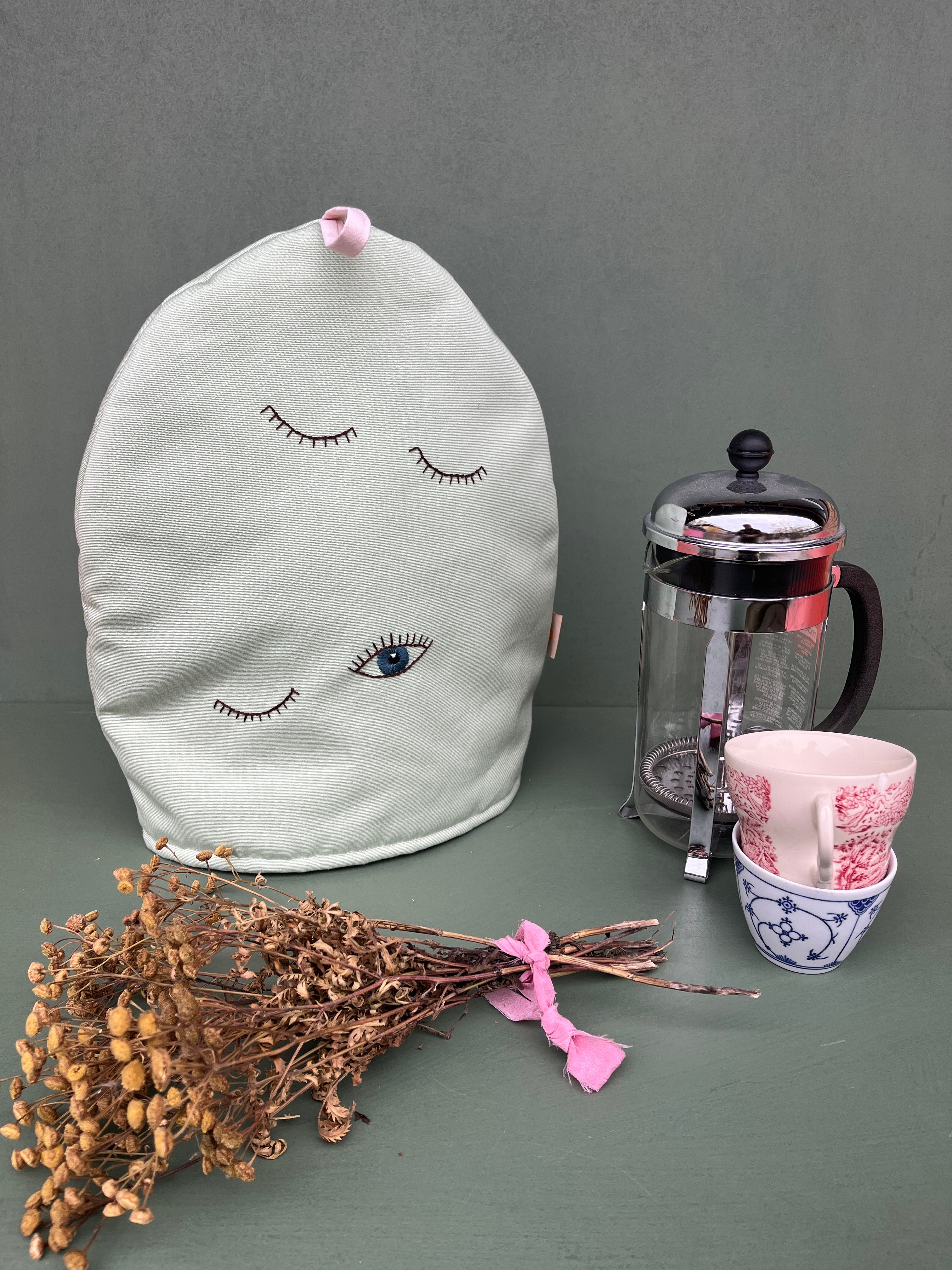 BRODERI  KAFFEHÆTTE  16